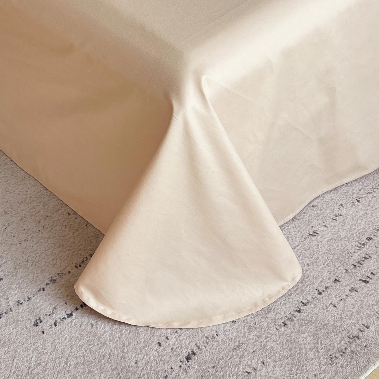 91家纺网 家纺一手货源 找家纺 帅露家纺 2026新款A类全棉纯棉亮面浮雕提花四件套 浪漫情缘-米杏