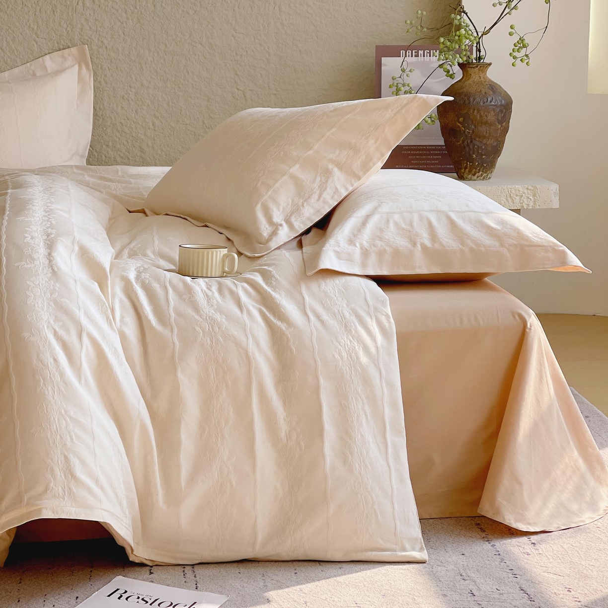 91家纺网 家纺一手货源 找家纺 帅露家纺 2026新款A类全棉纯棉亮面浮雕提花四件套 浪漫情缘-米杏