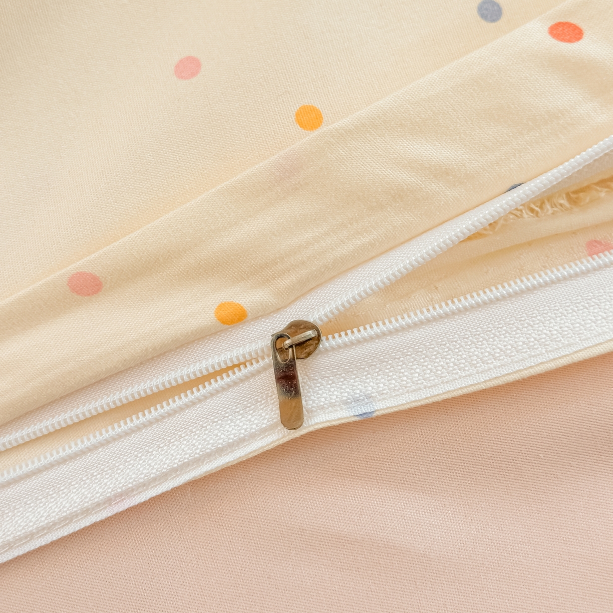 91家纺网 家纺一手货源 找家纺 楠沐家纺 2026新款大学生宿舍多件套学生三件套被褥全套六件套床垫枕芯被芯四件套 彩色波点