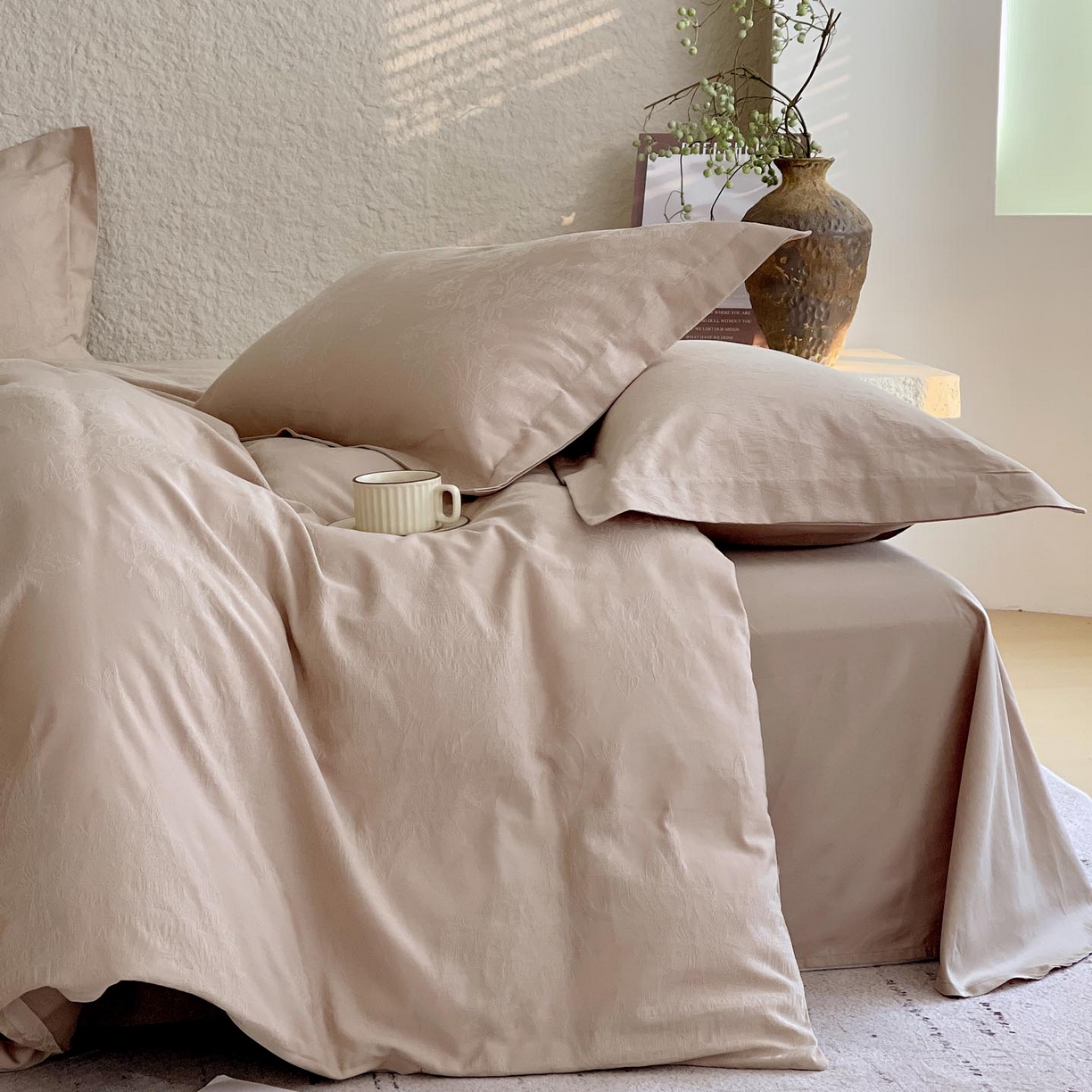 91家纺网 家纺一手货源 找家纺 帅露家纺 2026新款A类全棉纯棉亮面浮雕提花四件套 欧陆庭园-金属灰