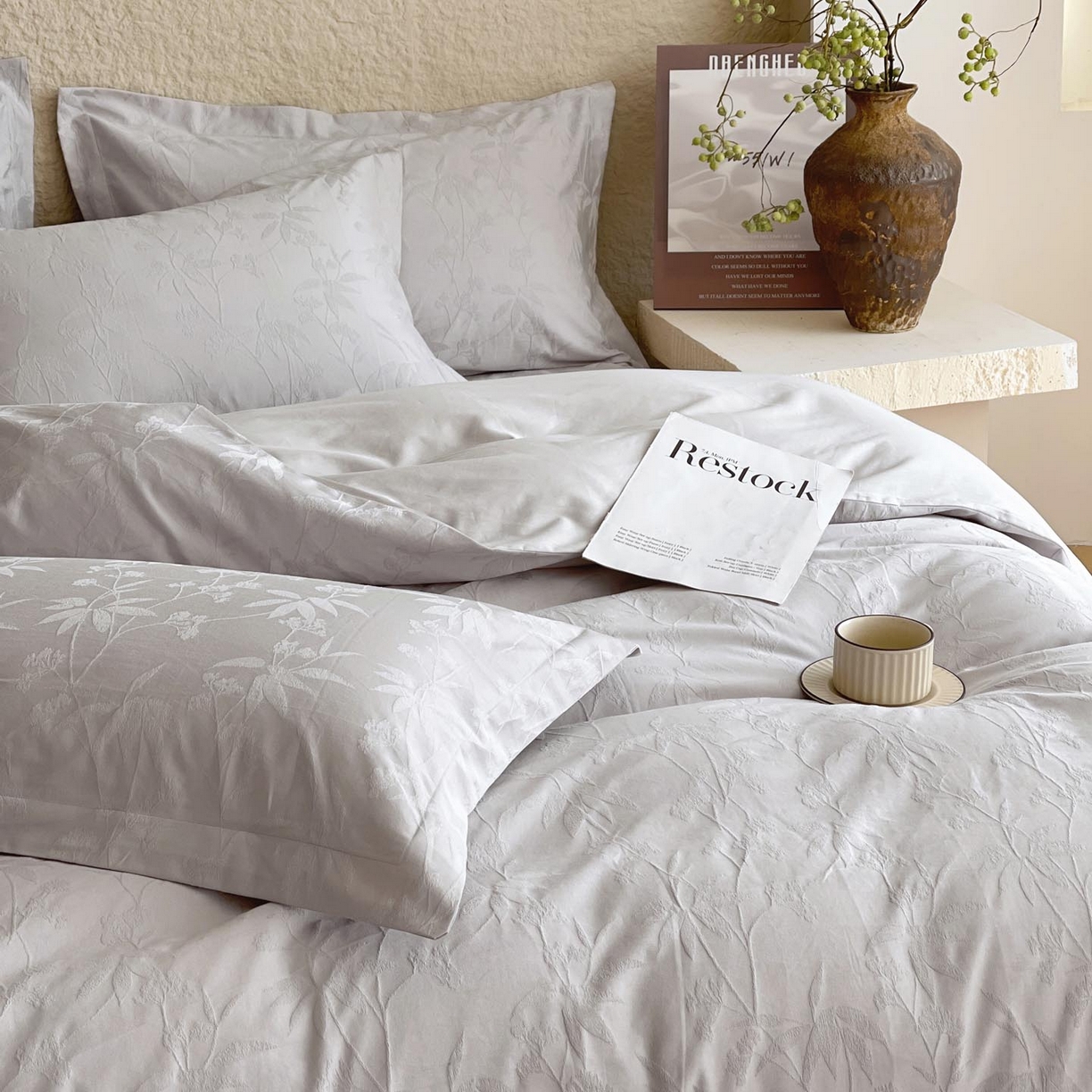 91家纺网 家纺一手货源 找家纺 帅露家纺 2026新款A类全棉纯棉亮面浮雕提花四件套 森语集-银灰