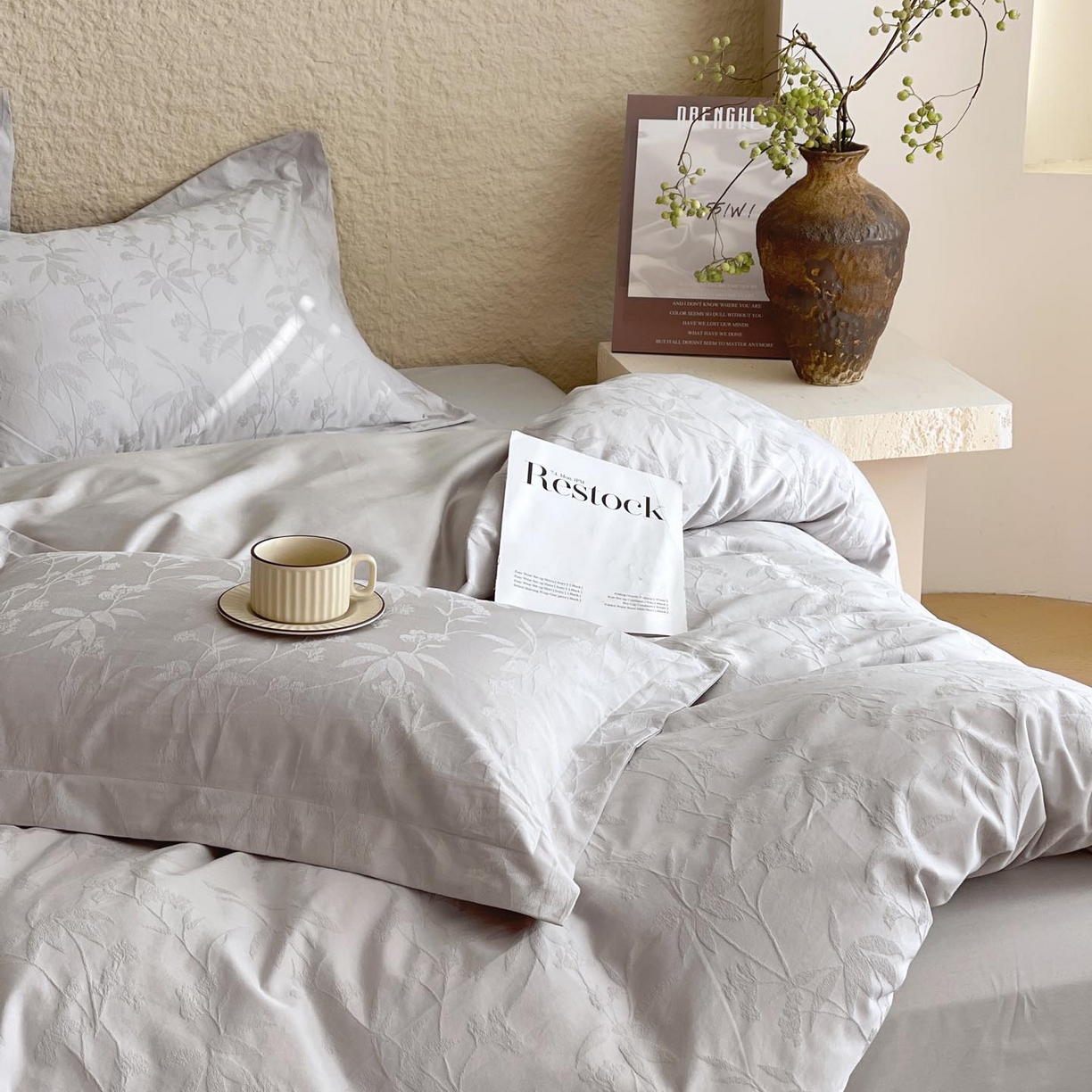 91家纺网 家纺一手货源 找家纺 帅露家纺 2026新款A类全棉纯棉亮面浮雕提花四件套 森语集-银灰