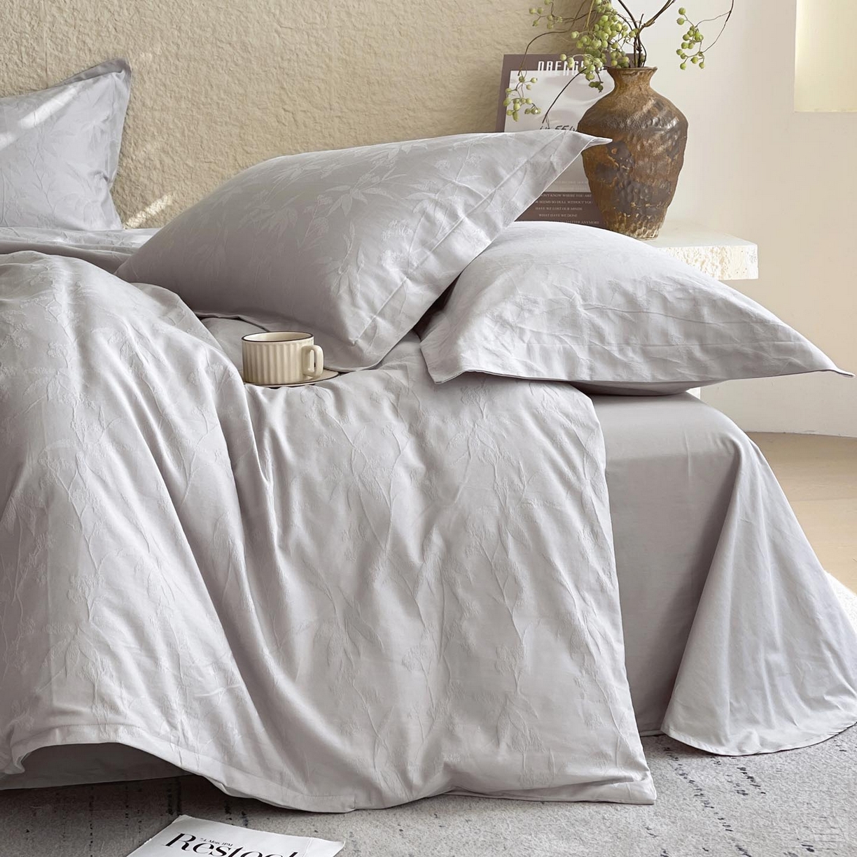 91家纺网 家纺一手货源 找家纺 帅露家纺 2026新款A类全棉纯棉亮面浮雕提花四件套 森语集-银灰