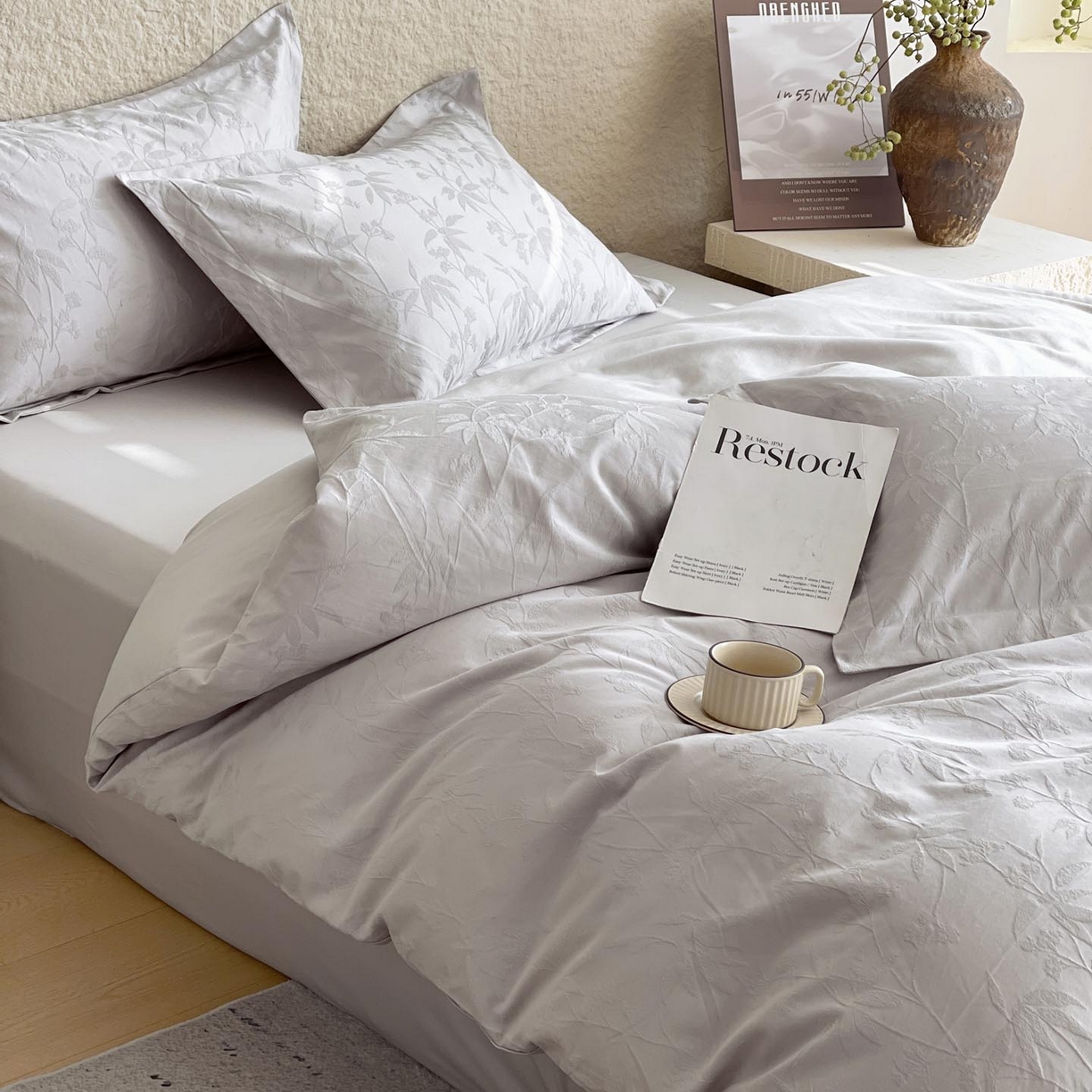 91家纺网 家纺一手货源 找家纺 帅露家纺 2026新款A类全棉纯棉亮面浮雕提花四件套 森语集-银灰