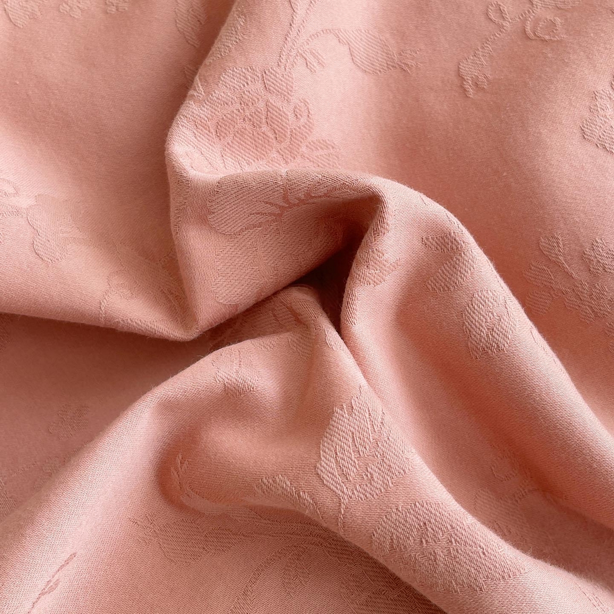 91家纺网 家纺一手货源 找家纺 帅露家纺 2026新款A类全棉纯棉亮面浮雕提花四件套 山野慕色-深豆沙