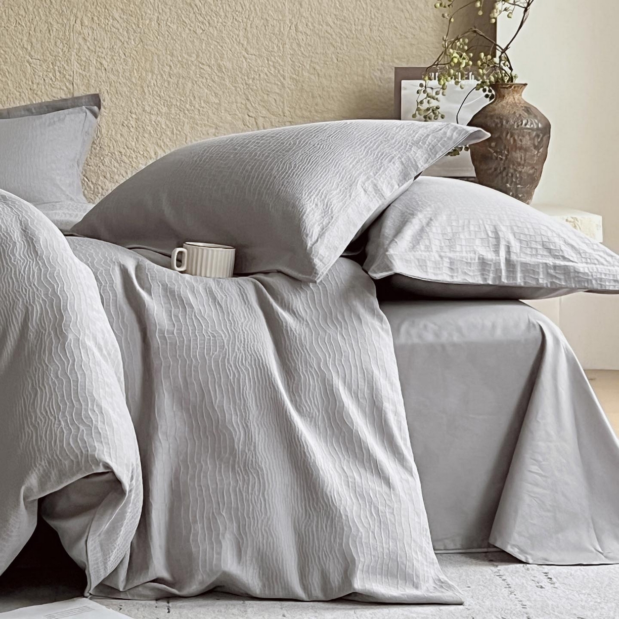 91家纺网 家纺一手货源 找家纺 帅露家纺 2026新款A类全棉纯棉亮面浮雕提花四件套 石烁-太空灰