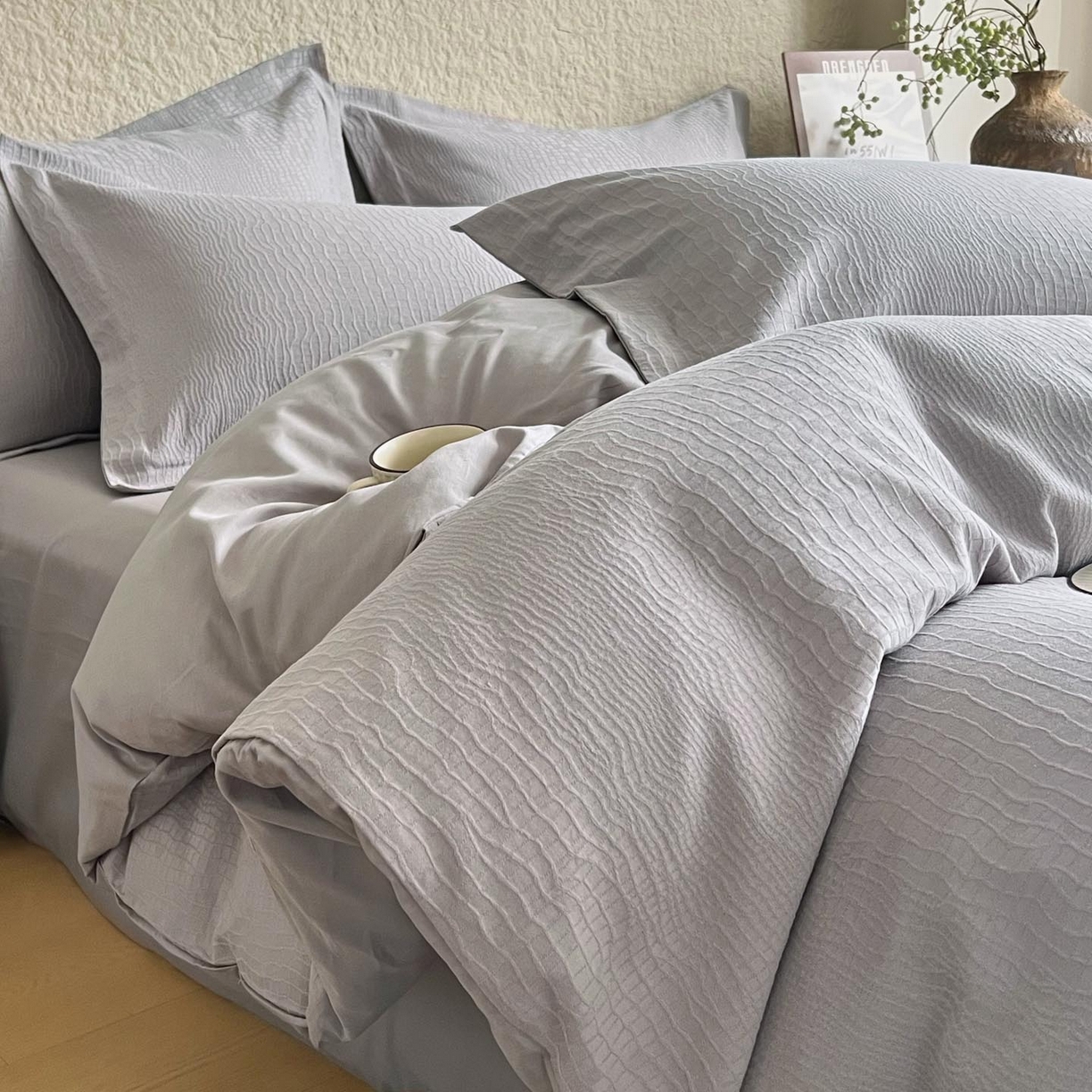 91家纺网 家纺一手货源 找家纺 帅露家纺 2026新款A类全棉纯棉亮面浮雕提花四件套 石烁-太空灰