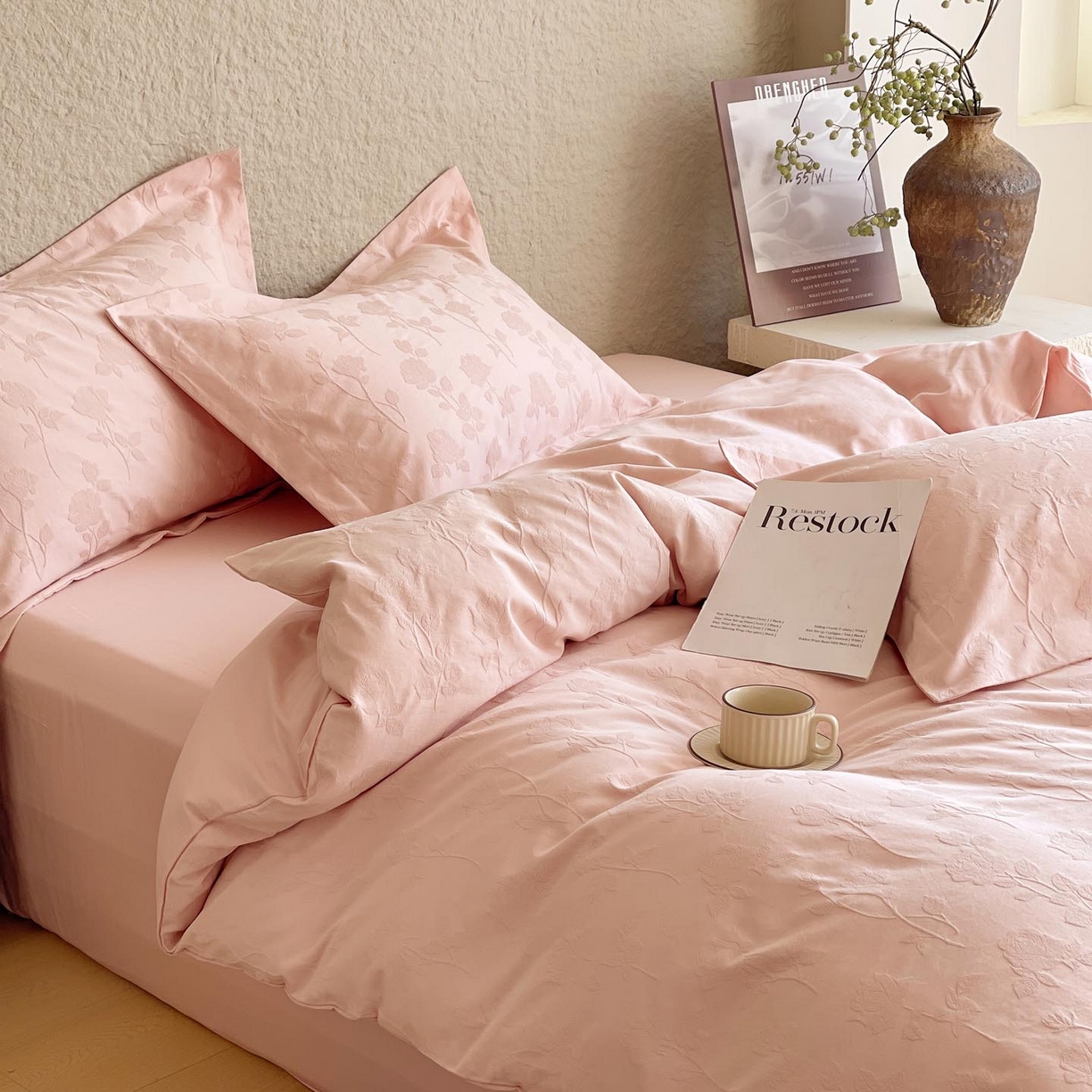 91家纺网 家纺一手货源 找家纺 帅露家纺 2026新款A类全棉纯棉亮面浮雕提花四件套 岁月留声-唯美粉