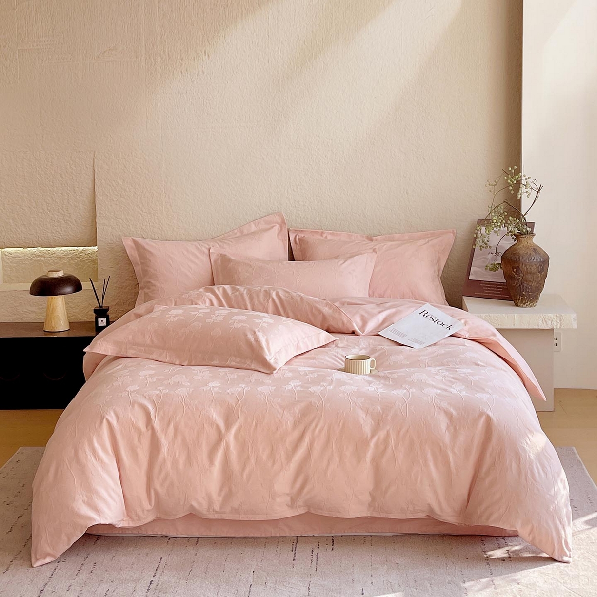 91家纺网 家纺一手货源 找家纺 帅露家纺 2026新款A类全棉纯棉亮面浮雕提花四件套 岁月留声-唯美粉