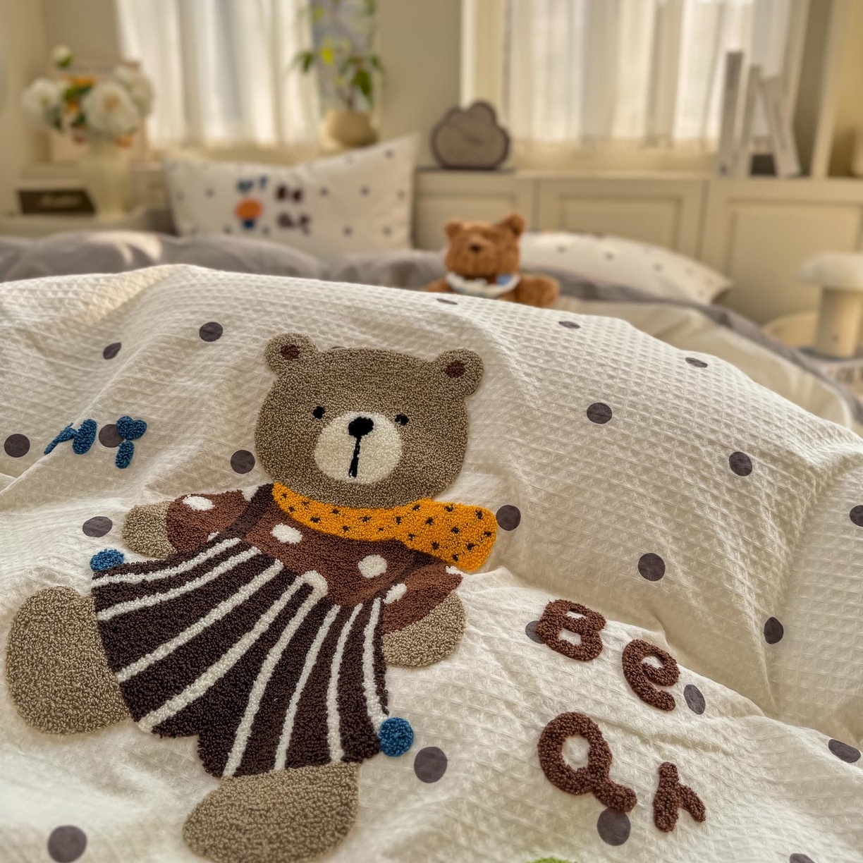 91家纺网 家纺一手货源 找家纺 帅露家纺 2026新款全棉纯棉华夫格毛巾绣四件套 波点熊