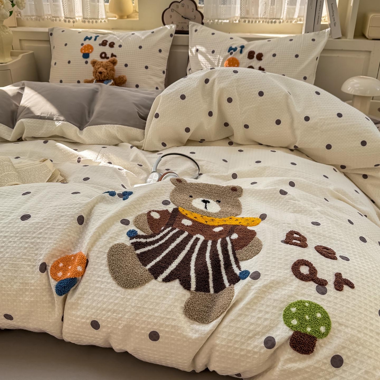 91家纺网 家纺一手货源 找家纺 帅露家纺 2026新款全棉纯棉华夫格毛巾绣四件套 波点熊