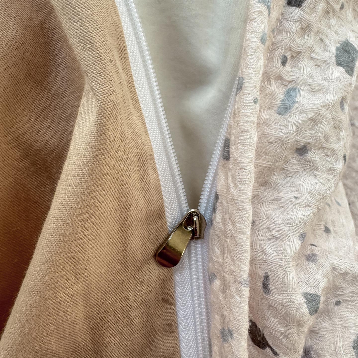 91家纺网 家纺一手货源 找家纺 帅露家纺 2026新款全棉纯棉华夫格毛巾绣四件套 嘟嘟熊