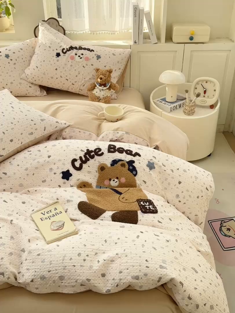 91家纺网 家纺一手货源 找家纺 帅露家纺 2026新款全棉纯棉华夫格毛巾绣四件套 嘟嘟熊