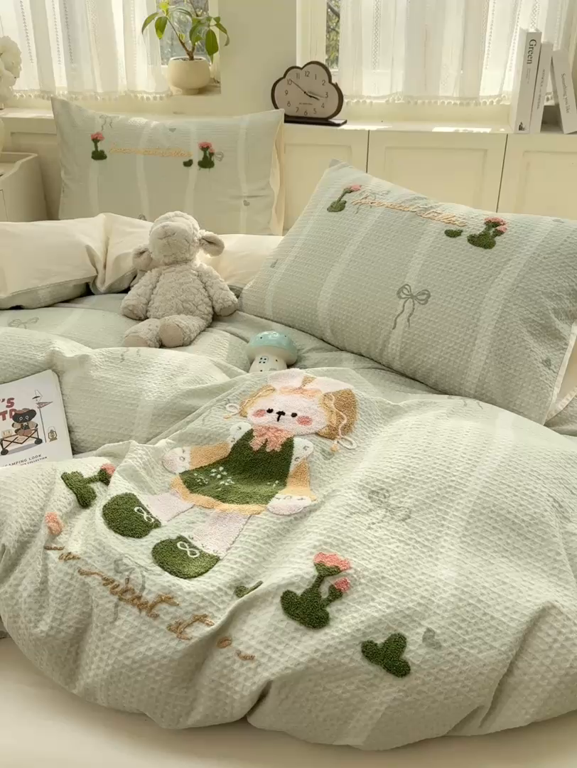 91家纺网 家纺一手货源 找家纺 帅露家纺 2026新款全棉纯棉华夫格毛巾绣四件套 绿色原野