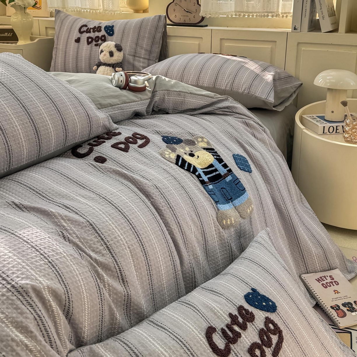 91家纺网 家纺一手货源 找家纺 帅露家纺 2026新款全棉纯棉华夫格毛巾绣四件套 文艺牛仔