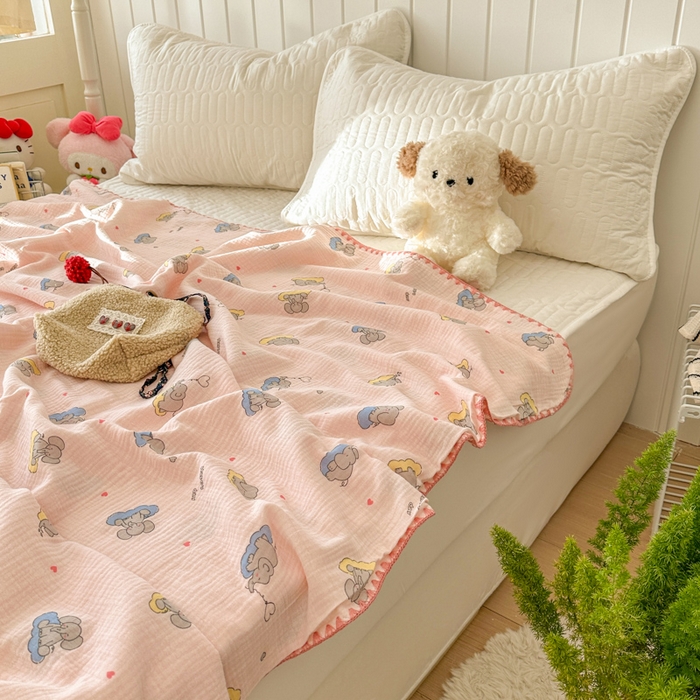 91家纺网 家纺一手货源 找家纺 十里居 2026新款A类母婴级全棉皱皱双层纱多功能盖毯 皱皱纱-粉色小象