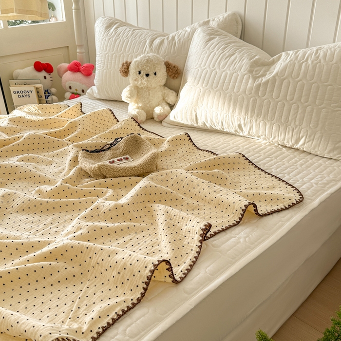 91家纺网 家纺一手货源 找家纺 十里居 2026新款A类母婴级全棉皱皱双层纱多功能盖毯 皱皱纱-小波点