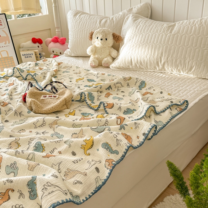 91家纺网 家纺一手货源 找家纺 十里居 2026新款A类母婴级全棉皱皱双层纱多功能盖毯 皱皱纱-小恐龙