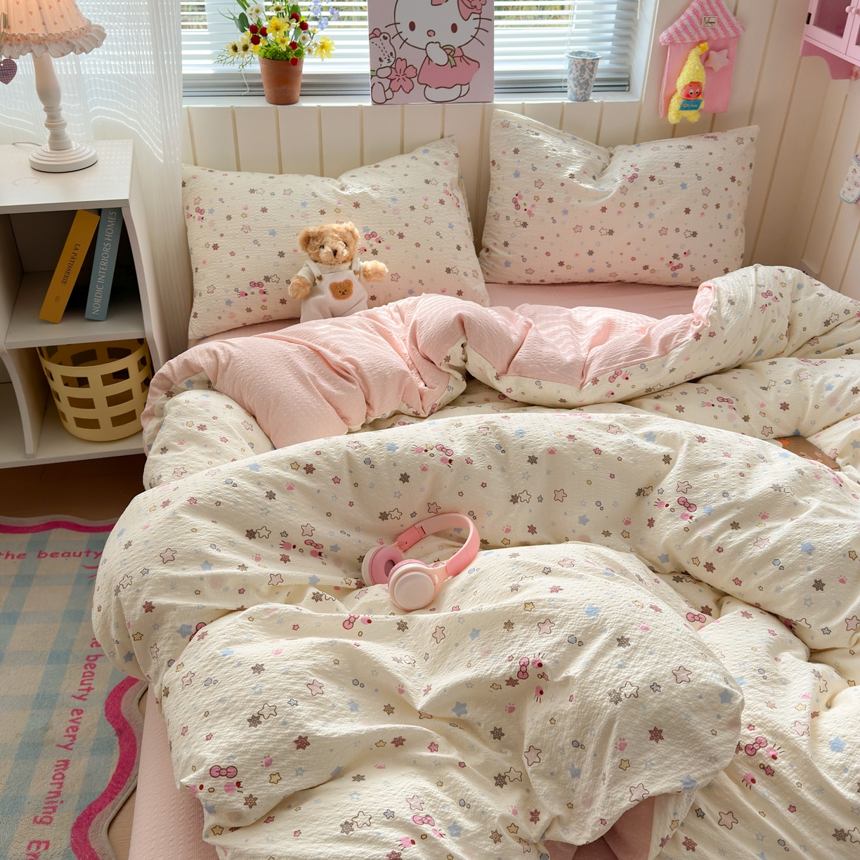 91家纺网 家纺一手货源 找家纺 奈颜 2026新款A类泡芙纱印花四件套学生宿舍三件套-卡通印花系列 躲猫猫