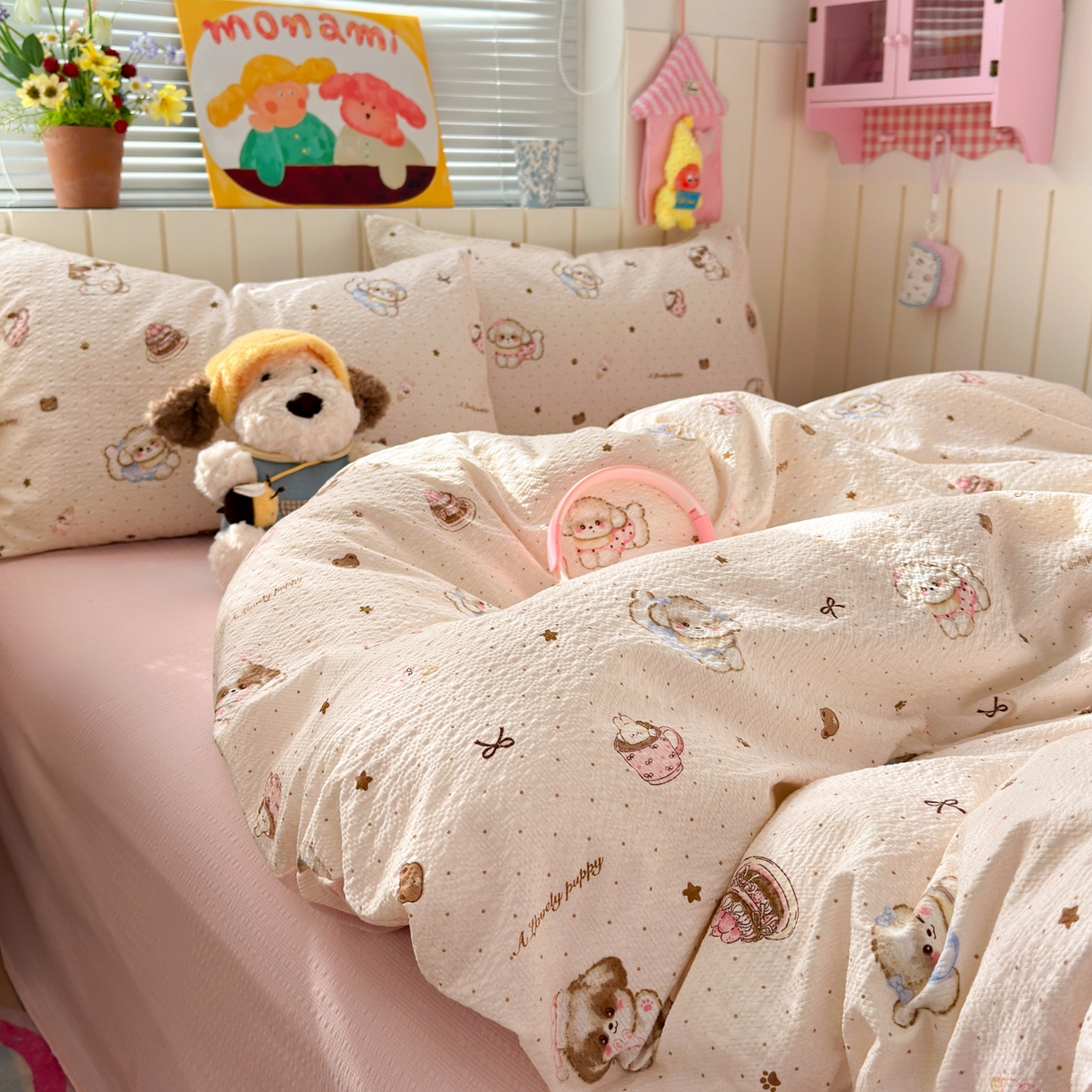 91家纺网 家纺一手货源 找家纺 奈颜 2026新款A类泡芙纱印花四件套学生宿舍三件套-卡通印花系列 甜品萌狗