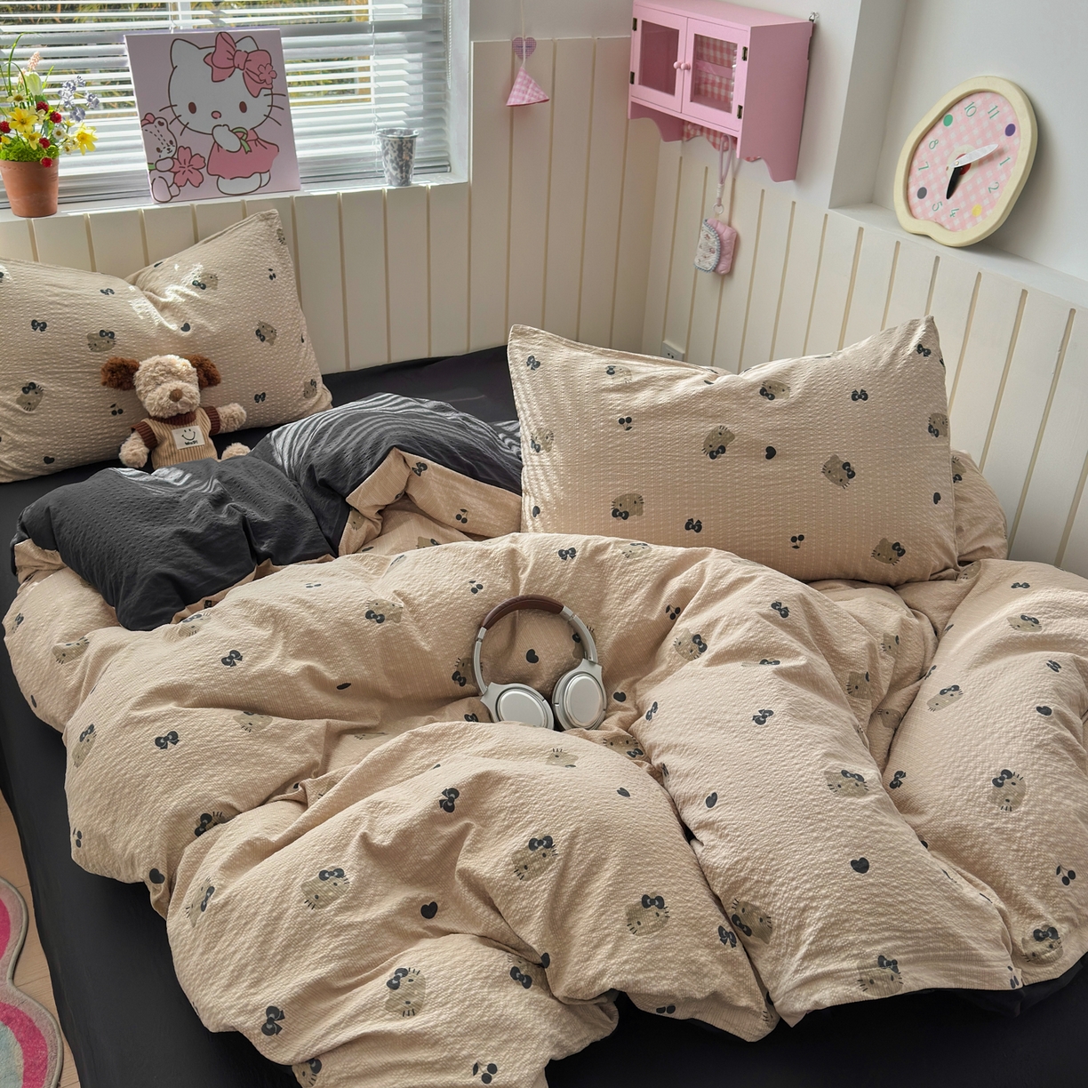 91家纺网 家纺一手货源 找家纺 奈颜 2026新款A类泡芙纱印花四件套学生宿舍三件套-卡通印花系列 黑皮小猫