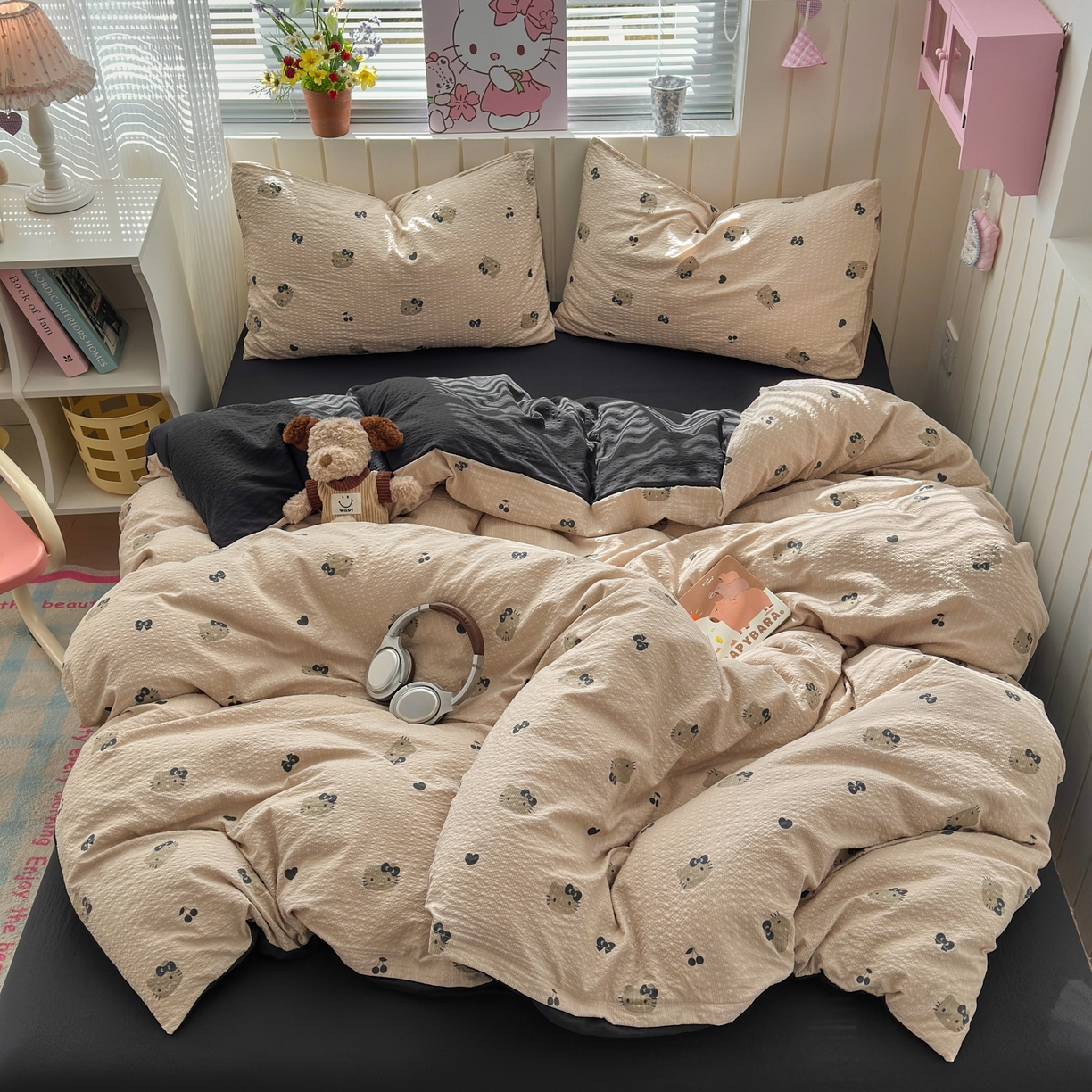 91家纺网 家纺一手货源 找家纺 奈颜 2026新款A类泡芙纱印花四件套学生宿舍三件套-卡通印花系列 黑皮小猫