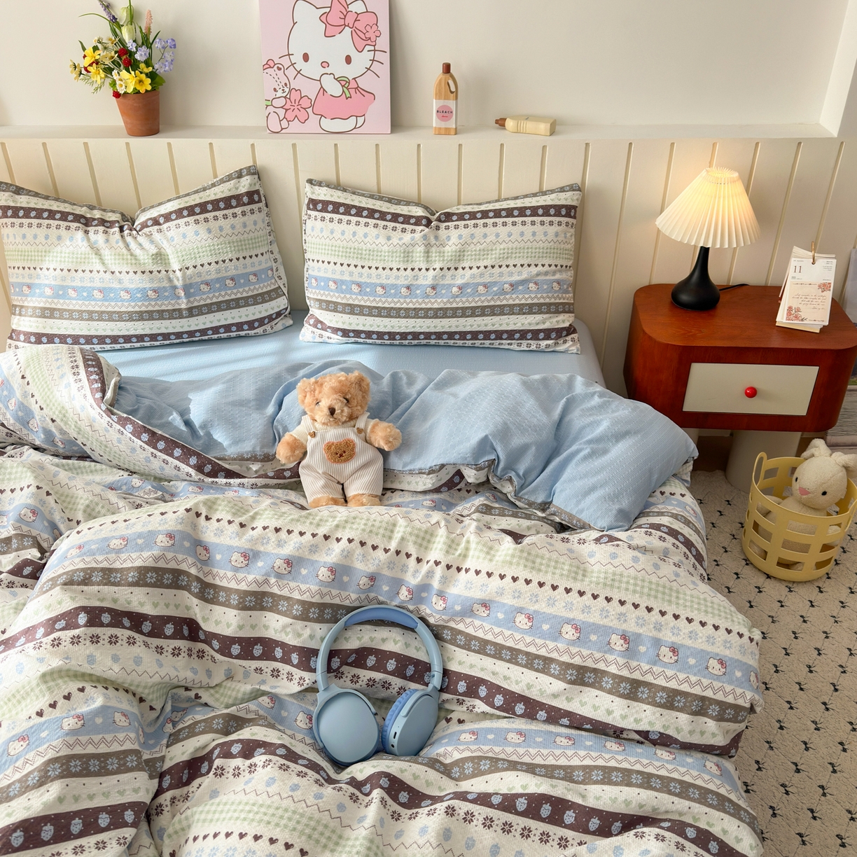 91家纺网 家纺一手货源 找家纺 奈颜 2026新款A类泡芙纱印花四件套学生宿舍三件套-费尔岛系列 费尔岛-奶猫草莓