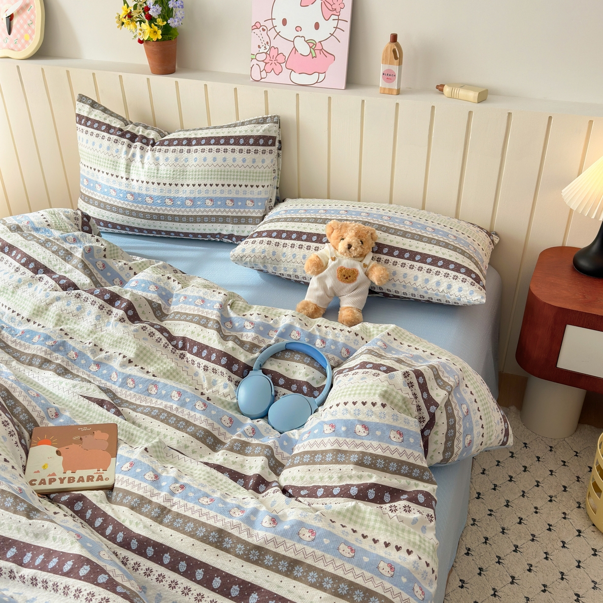 91家纺网 家纺一手货源 找家纺 奈颜 2026新款A类泡芙纱印花四件套学生宿舍三件套-费尔岛系列 费尔岛-奶猫草莓