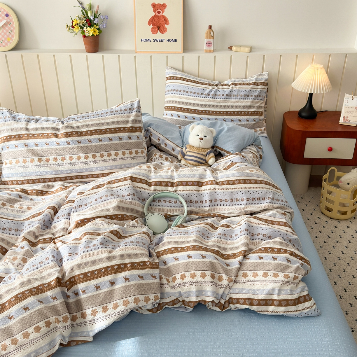 91家纺网 家纺一手货源 找家纺 奈颜 2026新款A类泡芙纱印花四件套学生宿舍三件套-费尔岛系列 费尔岛-麋鹿森林