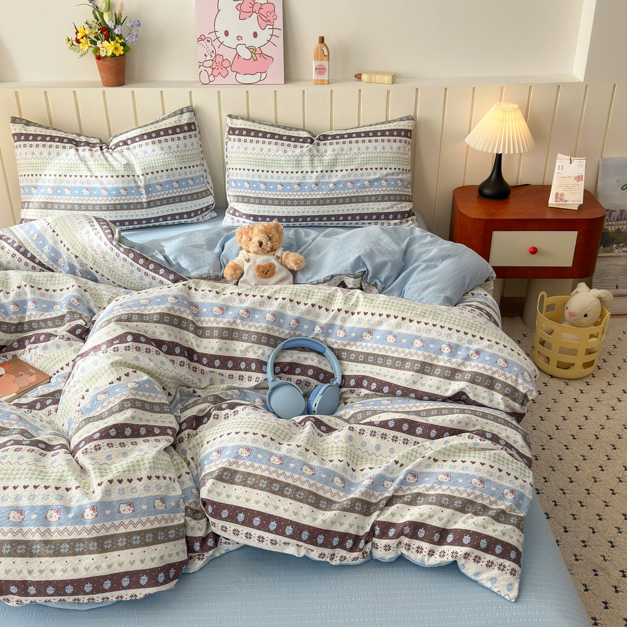 91家纺网 家纺一手货源 找家纺 奈颜 2026新款A类泡芙纱印花四件套学生宿舍三件套-费尔岛系列 费尔岛-奶猫草莓