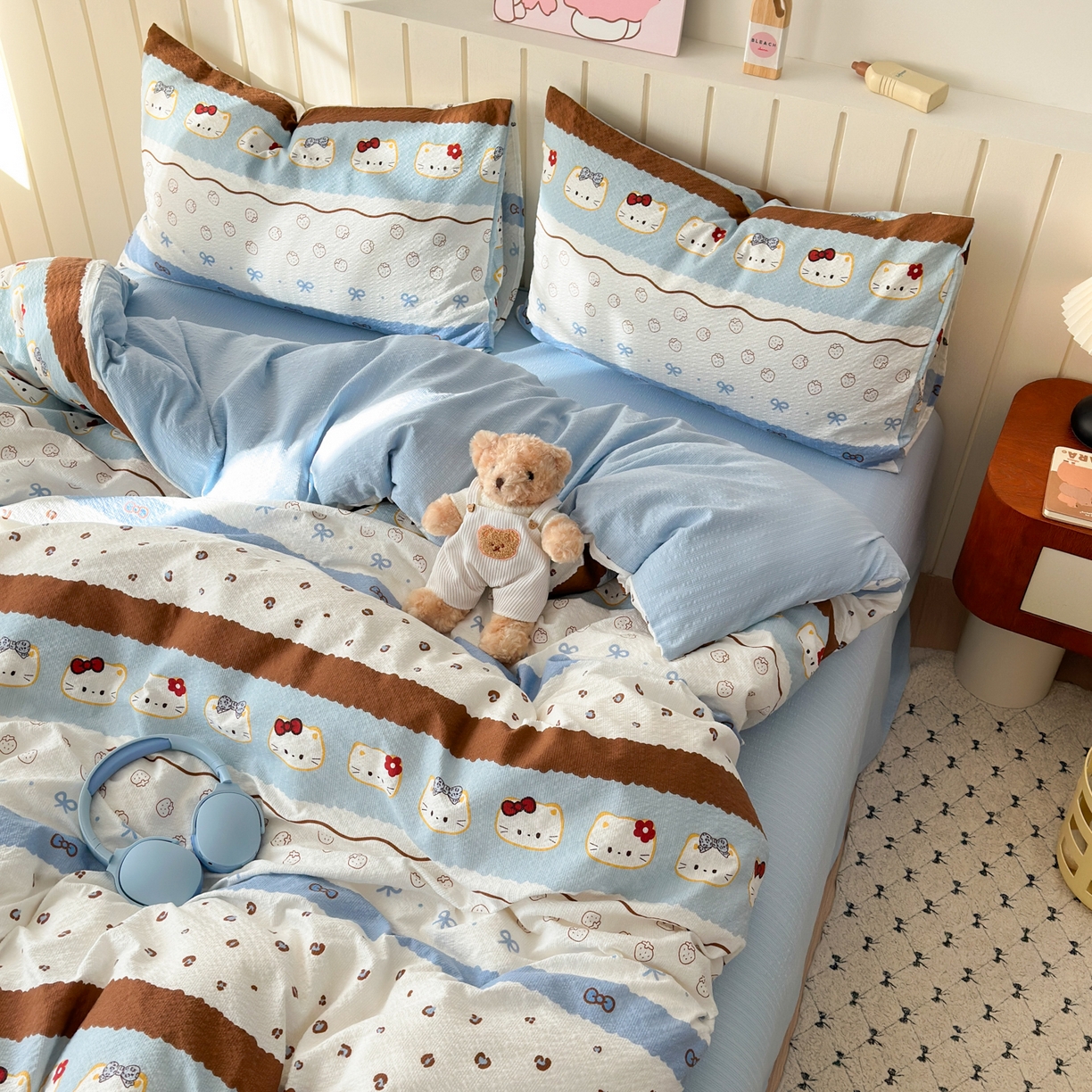 91家纺网 家纺一手货源 找家纺 奈颜 2026新款A类泡芙纱印花四件套学生宿舍三件套-费尔岛系列 费尔岛-小猫多多