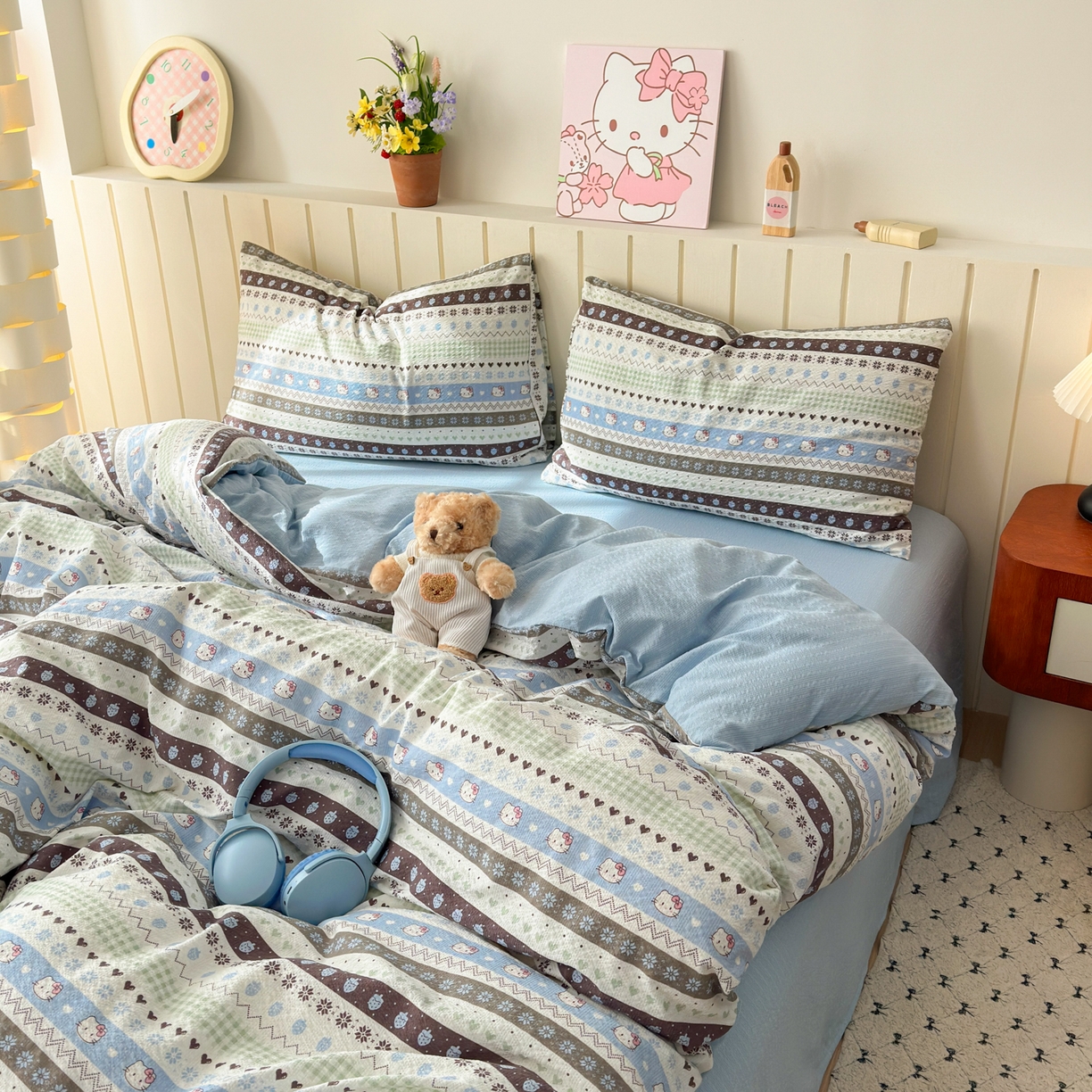 91家纺网 家纺一手货源 找家纺 奈颜 2026新款A类泡芙纱印花四件套学生宿舍三件套-费尔岛系列 费尔岛-奶猫草莓