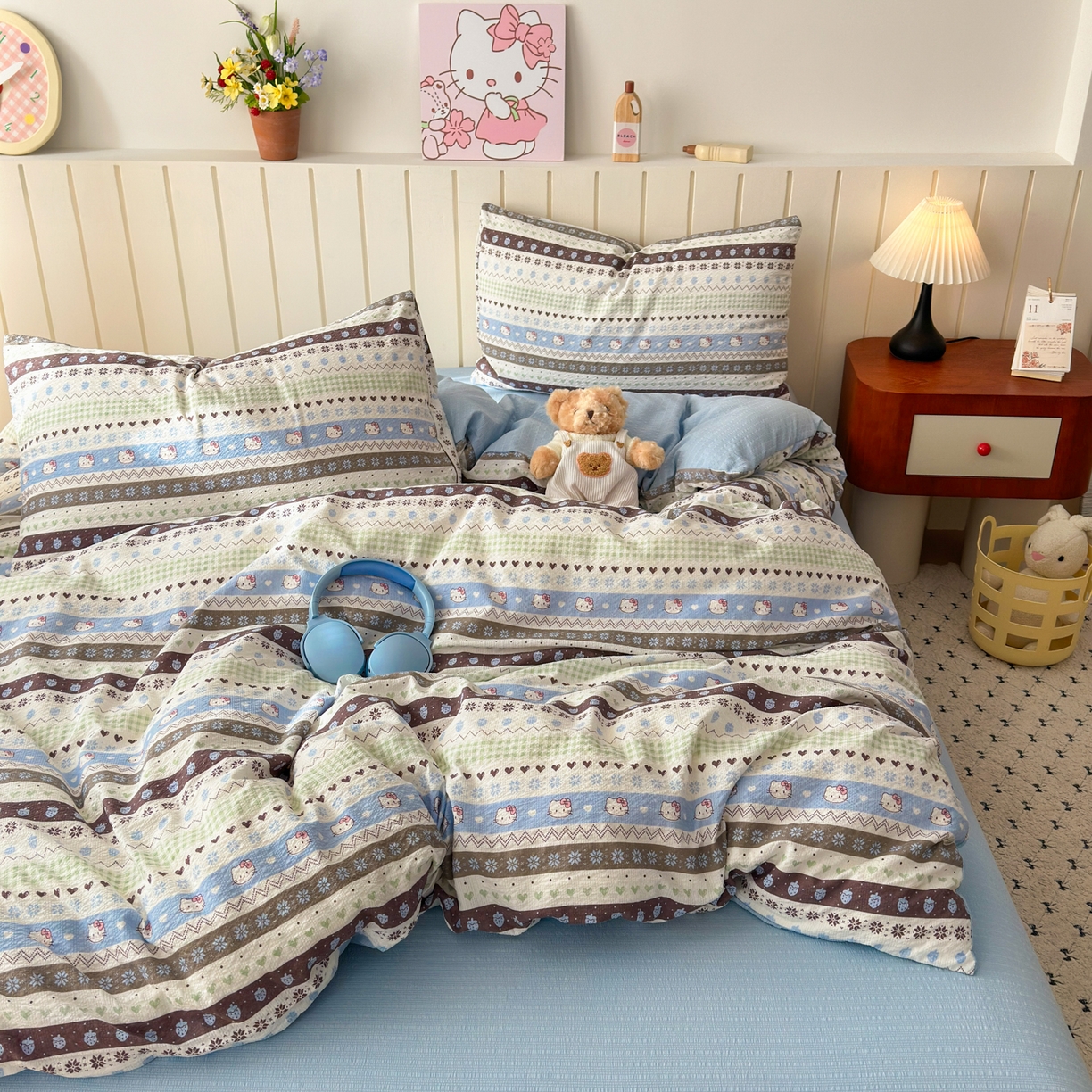 91家纺网 家纺一手货源 找家纺 奈颜 2026新款A类泡芙纱印花四件套学生宿舍三件套-费尔岛系列 费尔岛-奶猫草莓