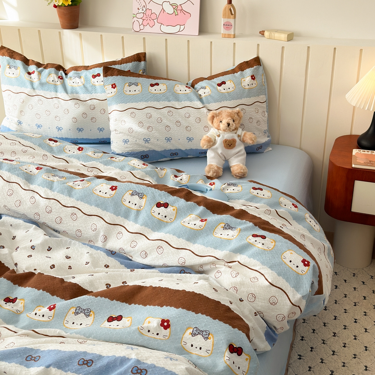 91家纺网 家纺一手货源 找家纺 奈颜 2026新款A类泡芙纱印花四件套学生宿舍三件套-费尔岛系列 费尔岛-小猫多多