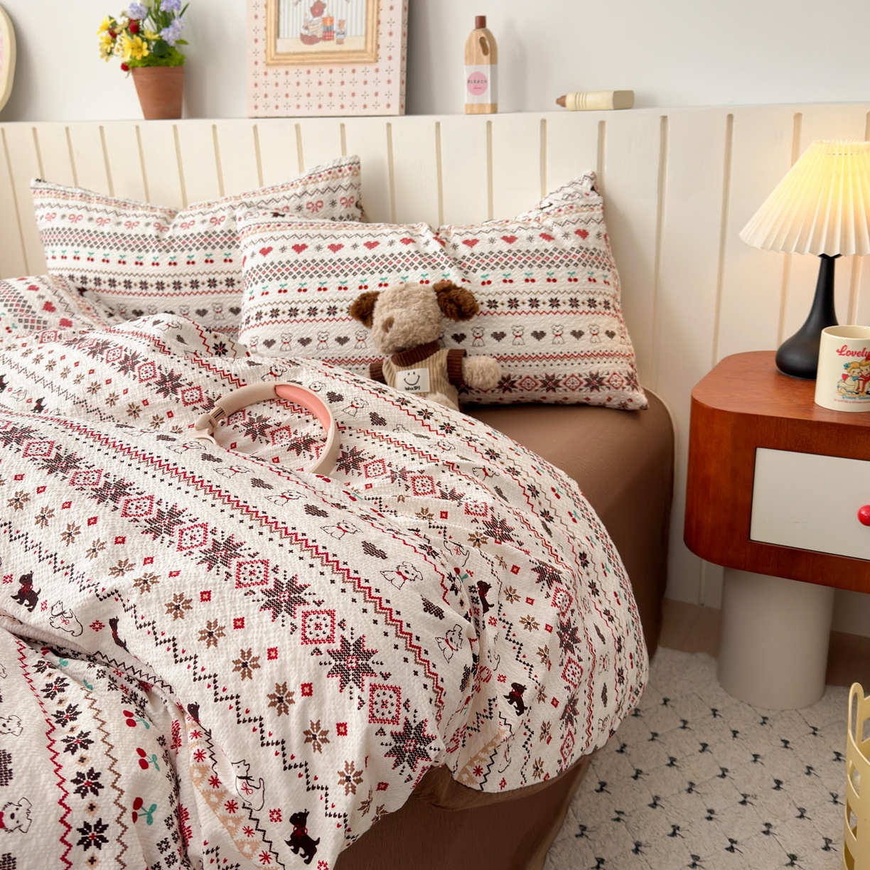 91家纺网 家纺一手货源 找家纺 奈颜 2026新款A类泡芙纱印花四件套学生宿舍三件套-费尔岛系列 费尔岛-小狗多多