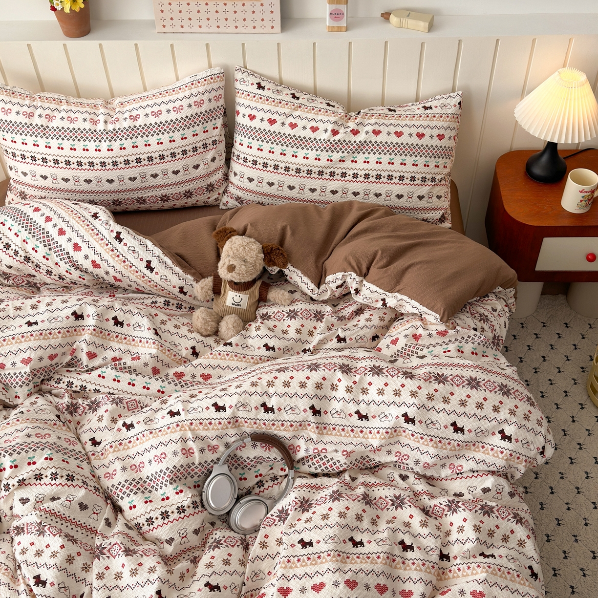 91家纺网 家纺一手货源 找家纺 奈颜 2026新款A类泡芙纱印花四件套学生宿舍三件套-费尔岛系列 费尔岛-小狗多多