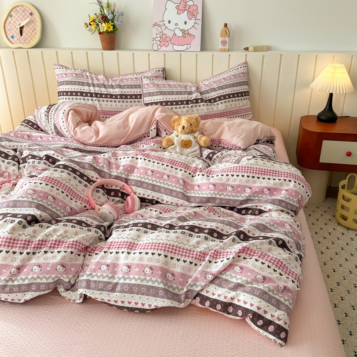 91家纺网 家纺一手货源 找家纺 奈颜 2026新款A类泡芙纱印花四件套学生宿舍三件套-费尔岛系列 费尔岛-草莓奶昔