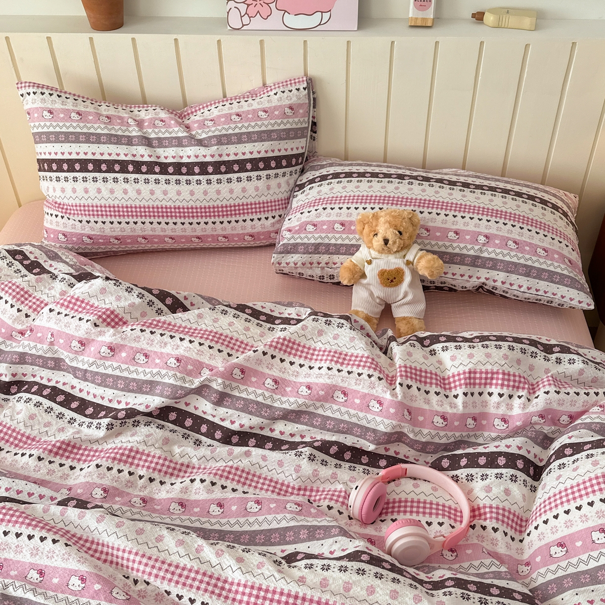 91家纺网 家纺一手货源 找家纺 奈颜 2026新款A类泡芙纱印花四件套学生宿舍三件套-费尔岛系列 费尔岛-草莓奶昔