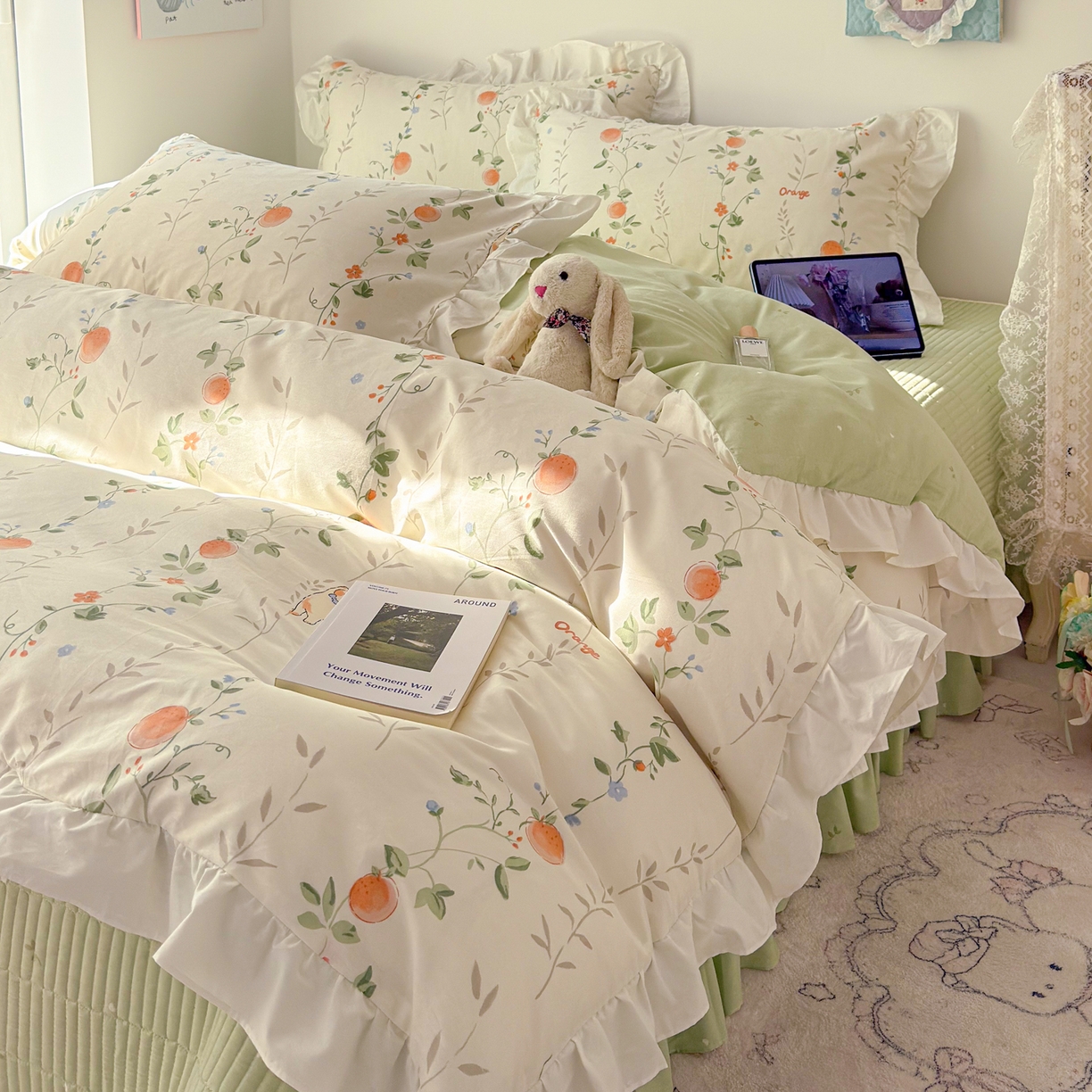 91家纺网 家纺一手货源 找家纺 女子家纺 2026新款全棉纯棉绗缝花边床盖四件套 牵藤兔