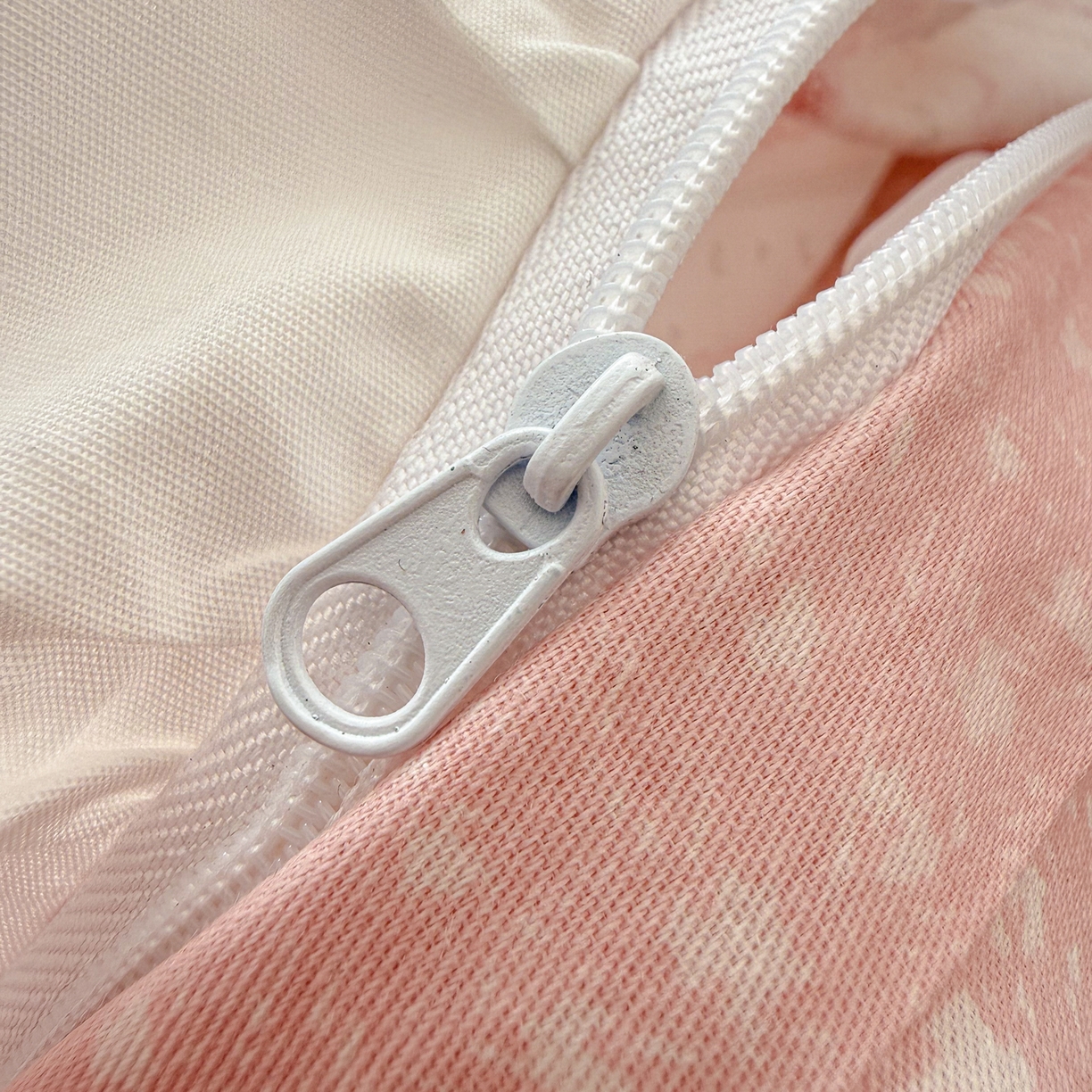 91家纺网 家纺一手货源 找家纺 女子家纺 2026新款全棉纯棉绗缝花边床盖四件套 素条花-粉