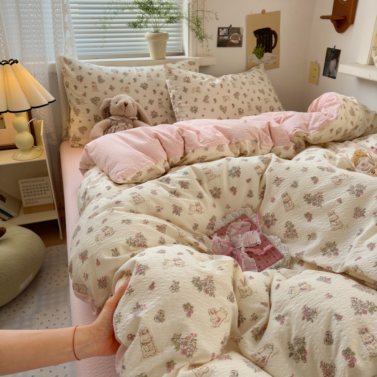91家纺网 家纺一手货源 找家纺 奈颜 2026新款A类泡芙纱小碎花四件套学生宿舍三件套 春日甜甜