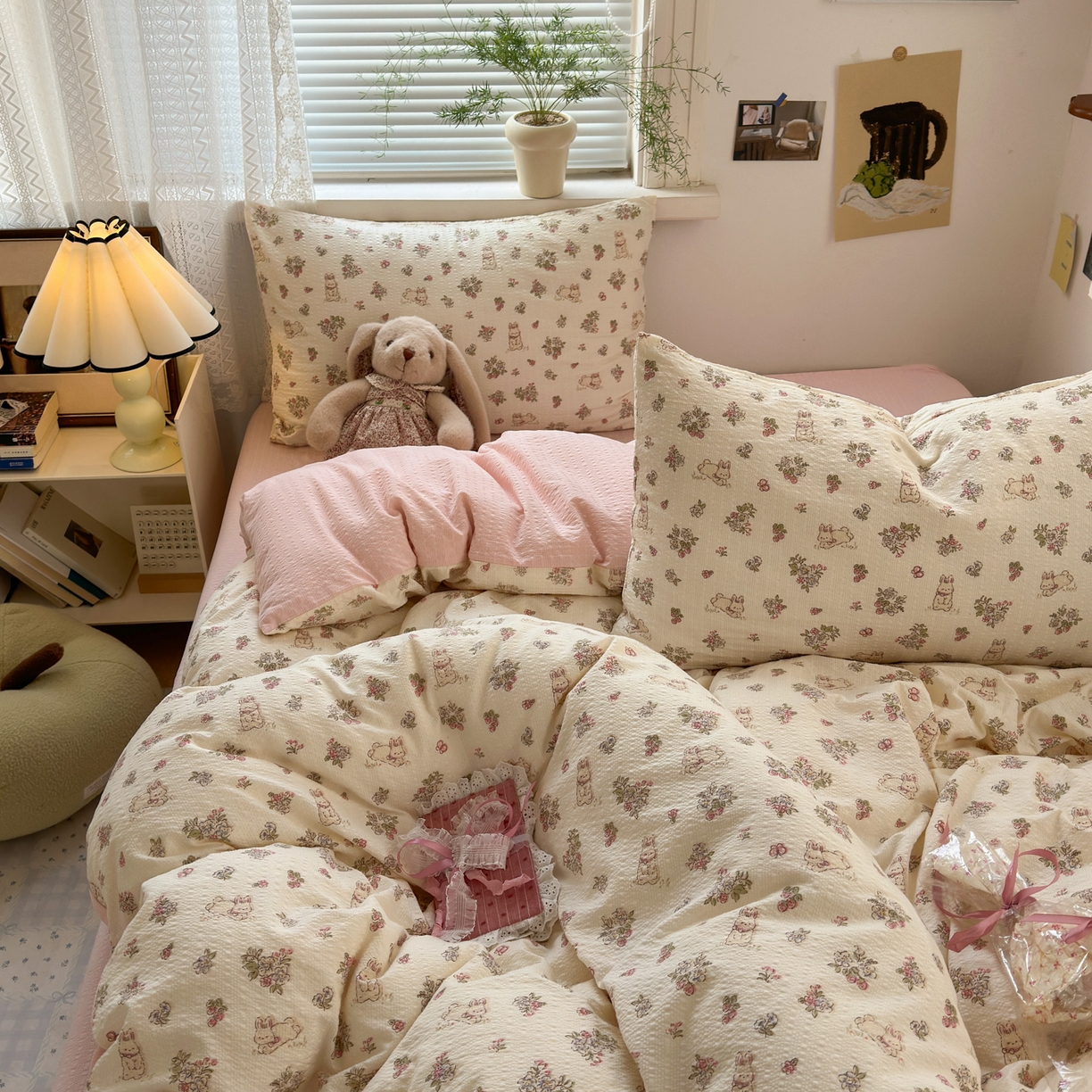 91家纺网 家纺一手货源 找家纺 奈颜 2026新款A类泡芙纱小碎花四件套学生宿舍三件套 春日甜甜