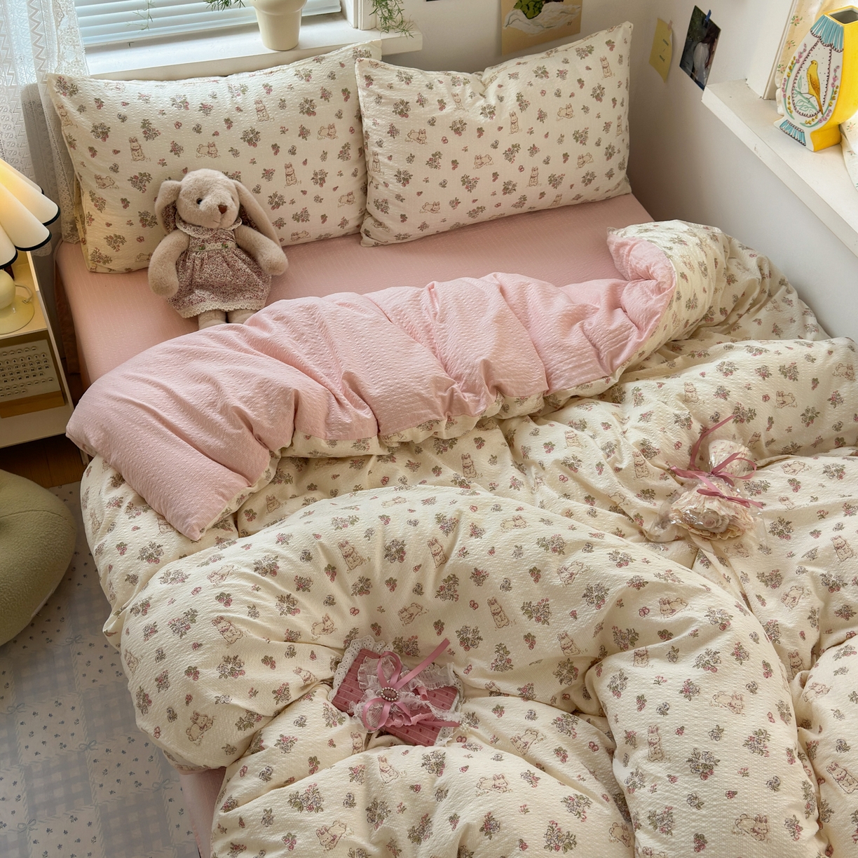 91家纺网 家纺一手货源 找家纺 奈颜 2026新款A类泡芙纱小碎花四件套学生宿舍三件套 春日甜甜