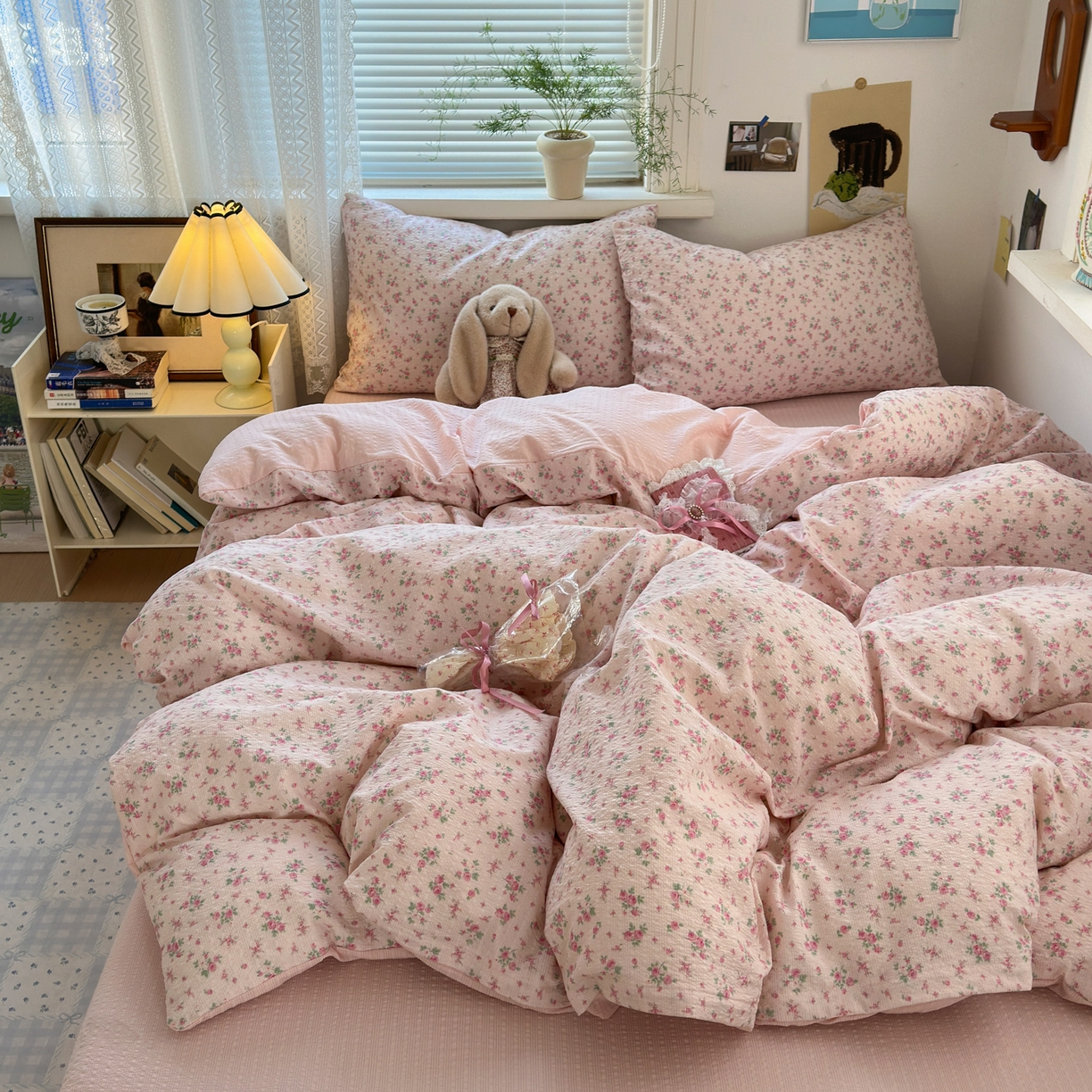 91家纺网 家纺一手货源 找家纺 奈颜 2026新款A类泡芙纱小碎花四件套学生宿舍三件套 花有花期