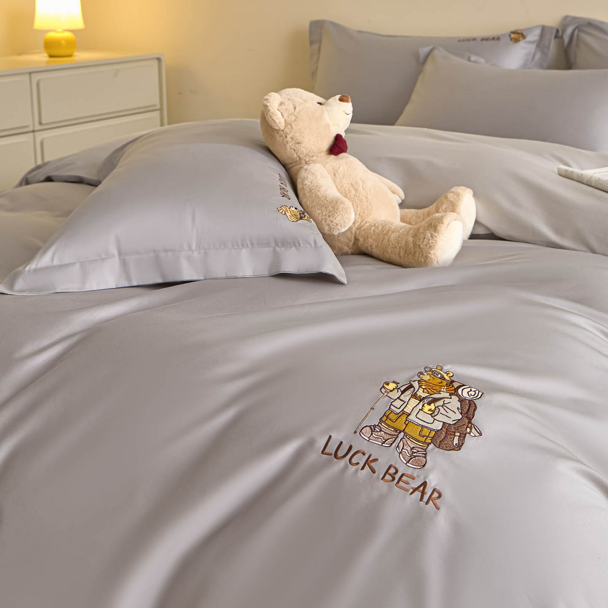 91家纺网 家纺一手货源 找家纺 涵宸家纺 2026新款全棉工艺款四件套-北海道 北海道-灰