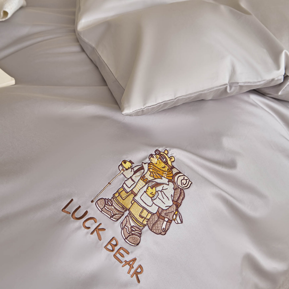 91家纺网 家纺一手货源 找家纺 涵宸家纺 2026新款全棉工艺款四件套-北海道 北海道-灰