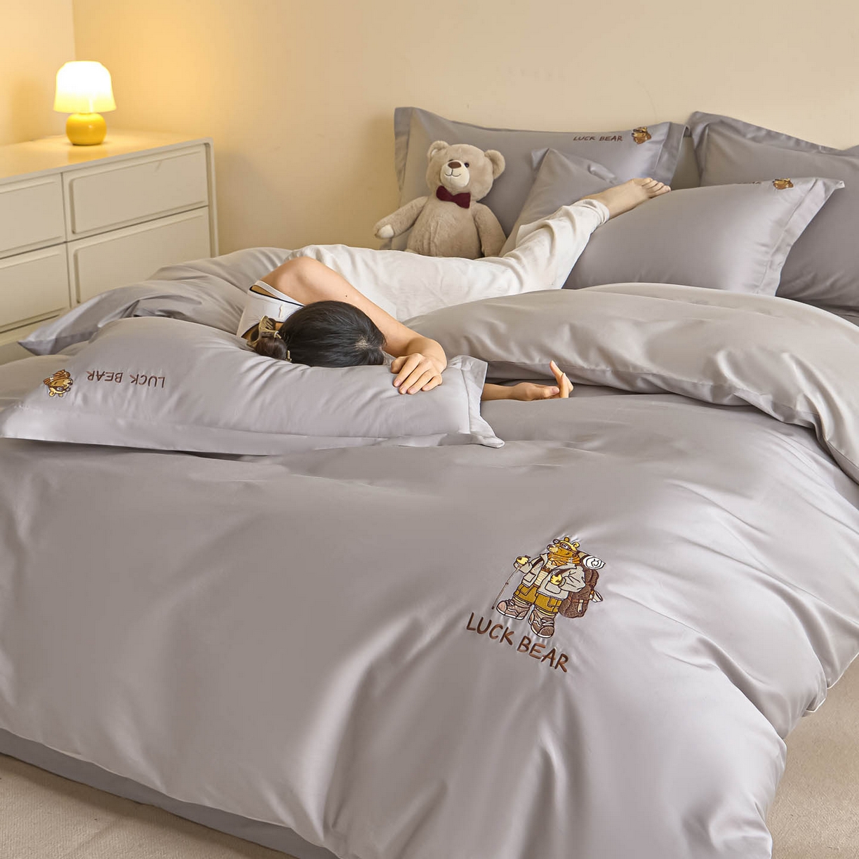 91家纺网 家纺一手货源 找家纺 涵宸家纺 2026新款全棉工艺款四件套-北海道 北海道-灰