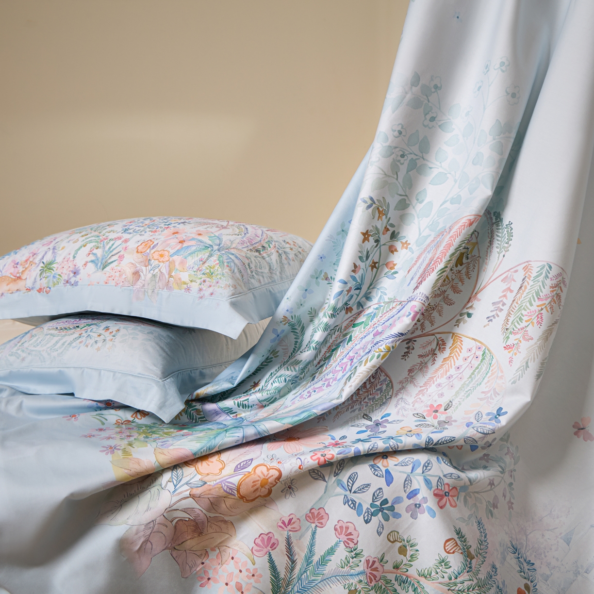 91家纺网 家纺一手货源 找家纺 禾时 2026新款全棉纯棉数码印花埋绳款四件套 春蔓樱（蓝）