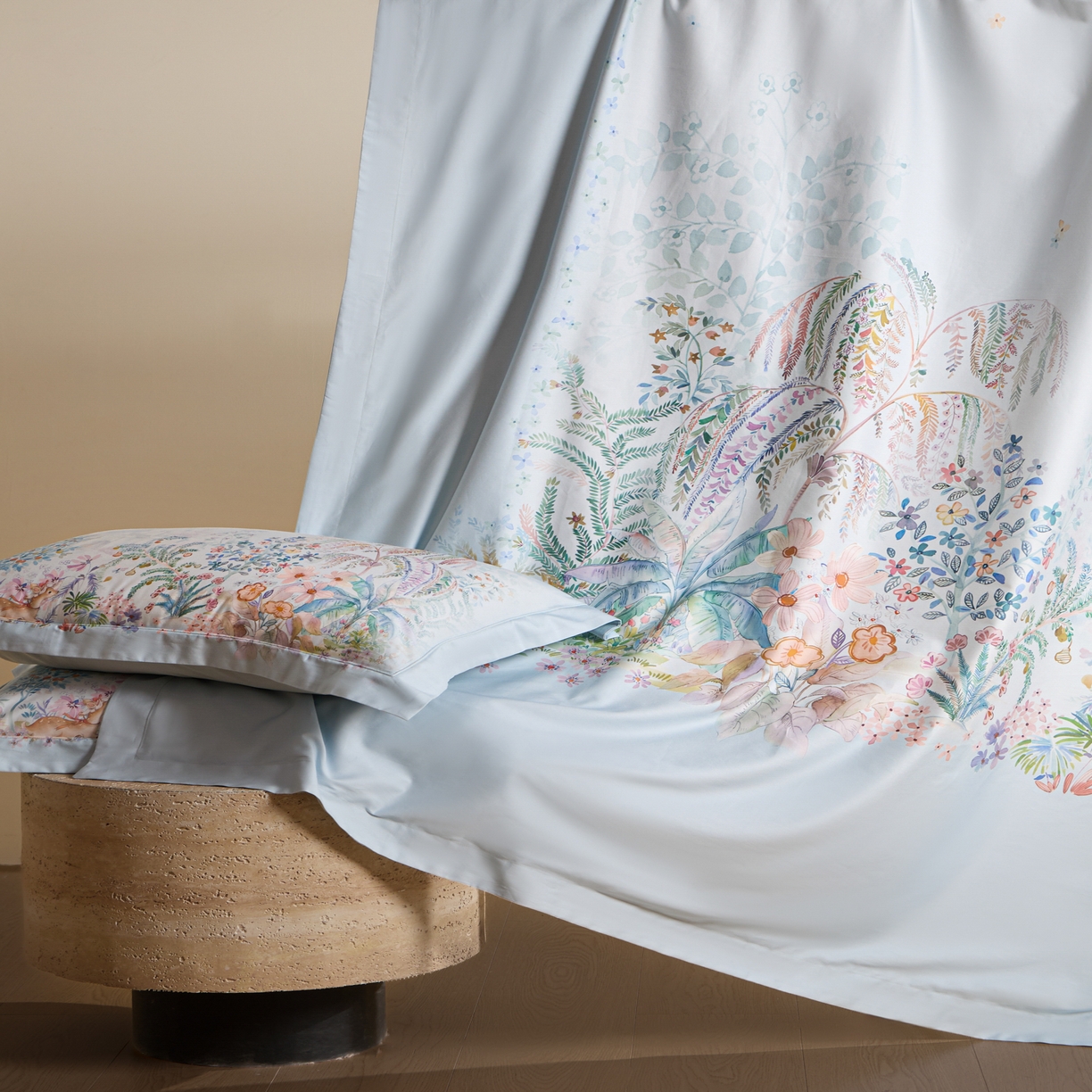 91家纺网 家纺一手货源 找家纺 禾时 2026新款全棉纯棉数码印花埋绳款四件套 春蔓樱（蓝）