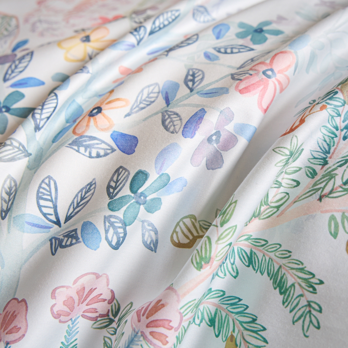 91家纺网 家纺一手货源 找家纺 禾时 2026新款全棉纯棉数码印花埋绳款四件套 春蔓樱（蓝）